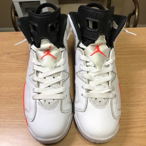 *SOLD!* Air Jordan Retro 6 ‘Infrared’ Sneakers - Picture 3 of 8